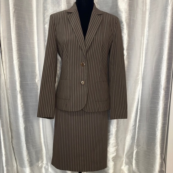 Talbots 2 Piece Women’s 6 Lined Brown Made in USA Italy Fabric Blazer & Skirt - Picture 1 of 8